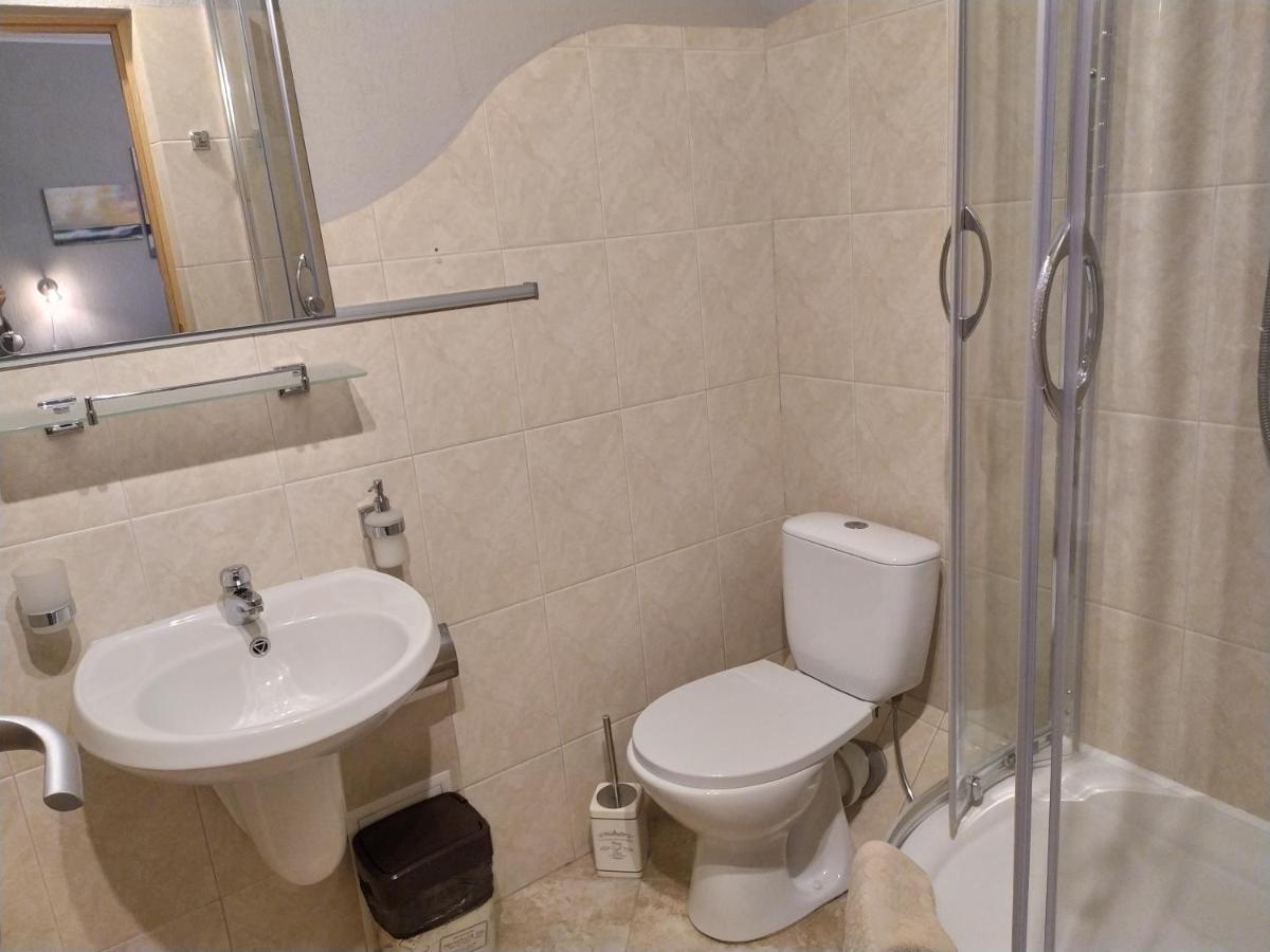 Great View Apartaments Near Lavra Kiev Esterno foto